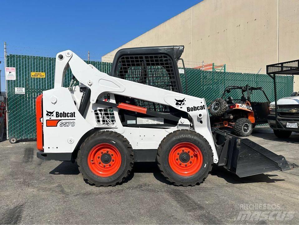 Bobcat S 570 Smykem řízené nakladače
