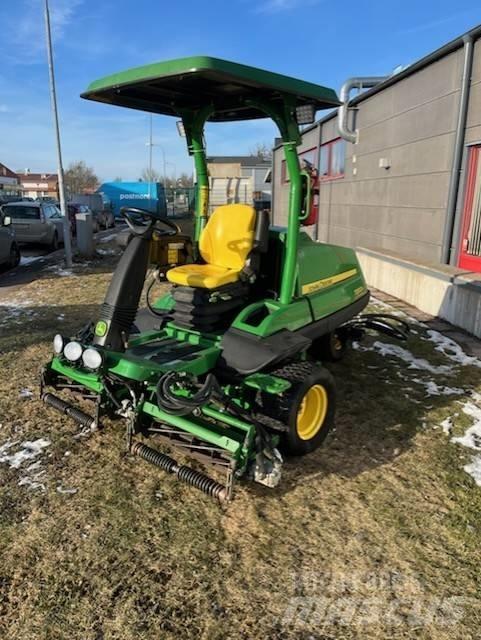 John Deere 7200 A Sekačky fervejí