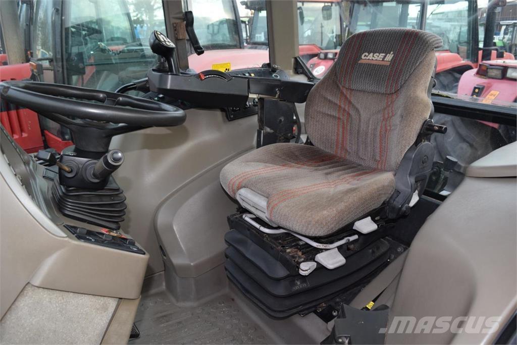 Case IH CVX 1155 Traktory