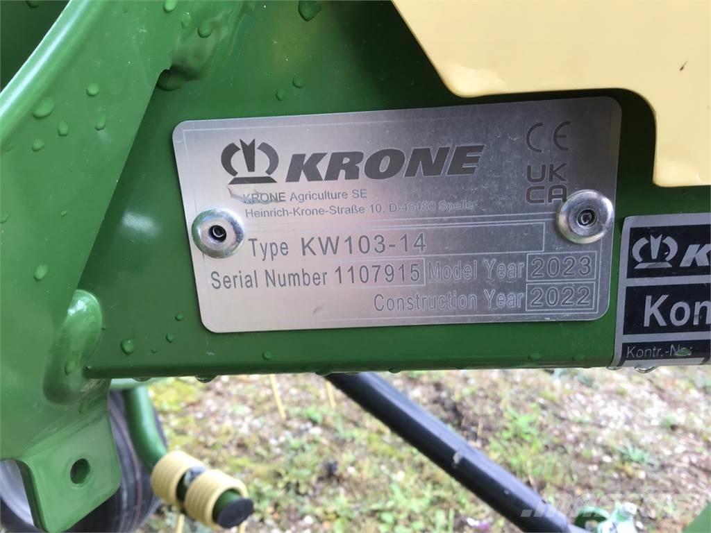 Krone Vendro 820 Obraceče a shrabovače sena