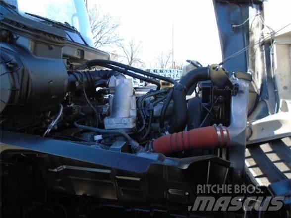 Hino 338 Nákladní vozidlo bez nástavby