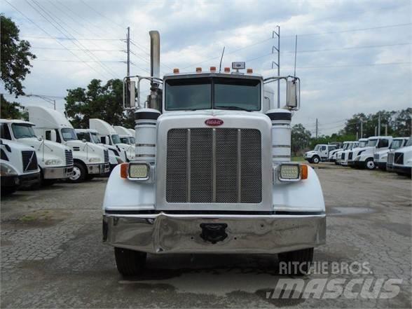 Peterbilt 367 Tahače