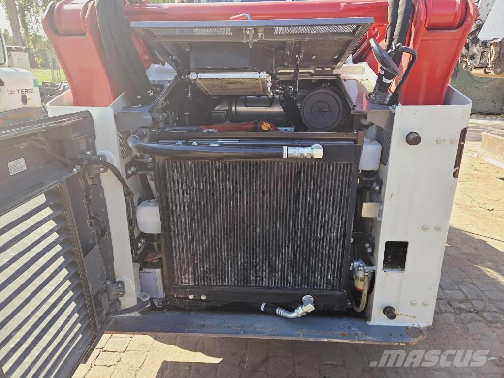 Takeuchi TL12 Pásové nakladače