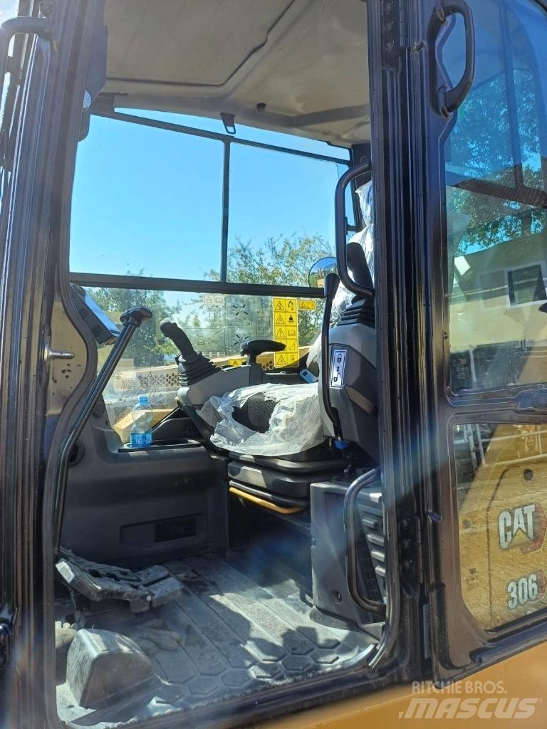 CAT 306 Mini rýpadla < 7t