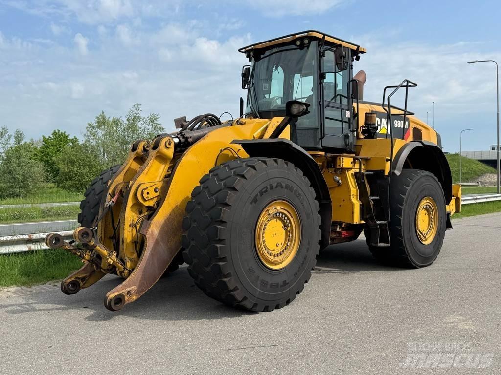 CAT 980M Kolové nakladače