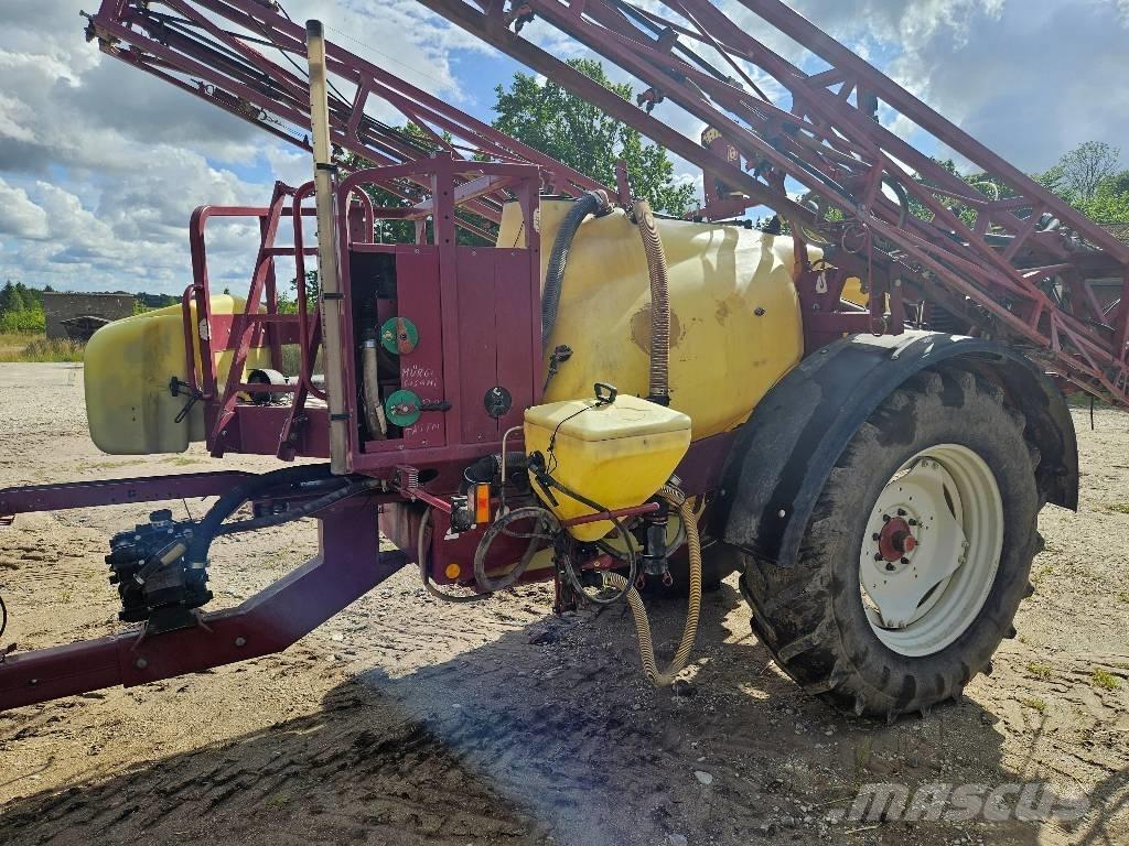 Hardi Commander 2800 Tažené postřikovače