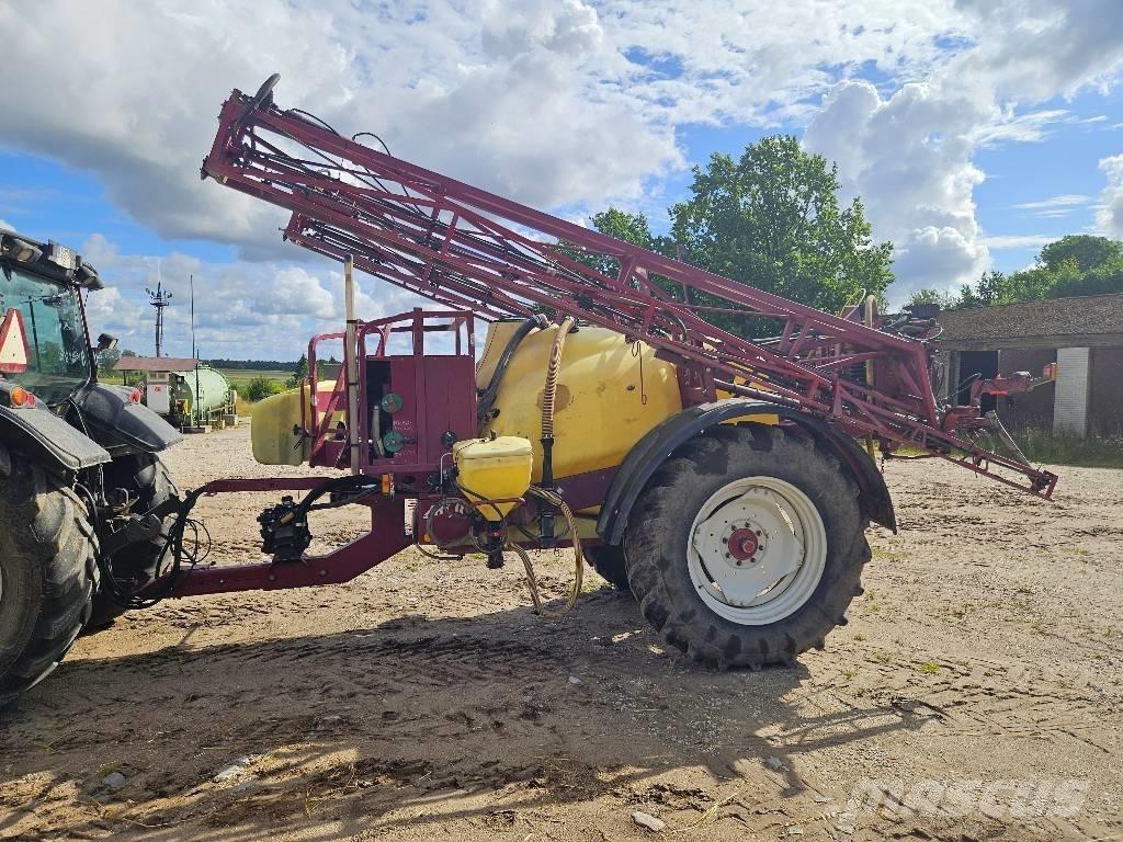Hardi Commander 2800 Tažené postřikovače