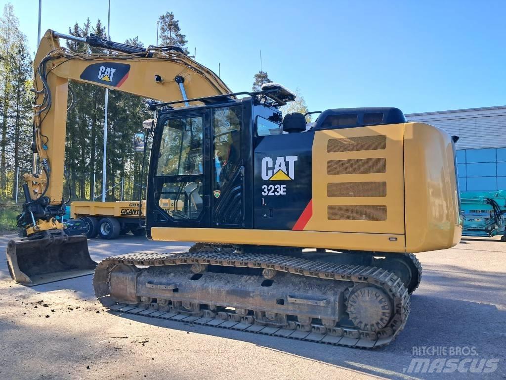 CAT 323 EL Pásová rýpadla