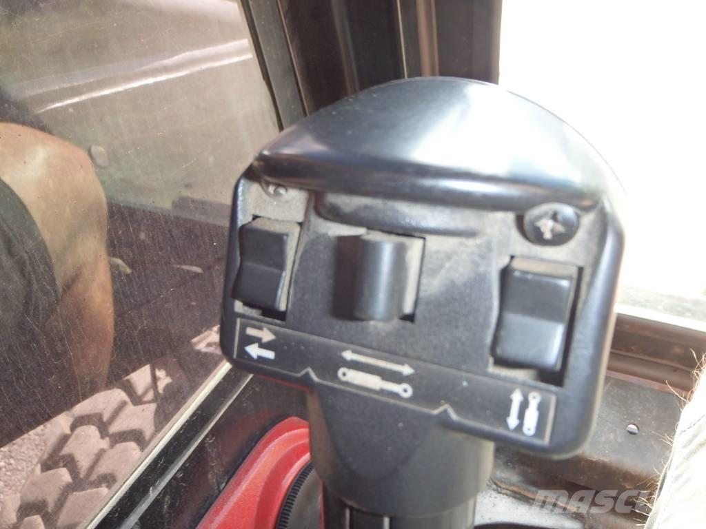 Bobcat S 300 Smykem řízené nakladače