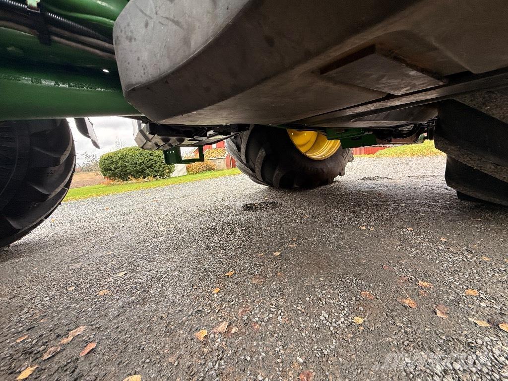 John Deere 6155 R Traktory