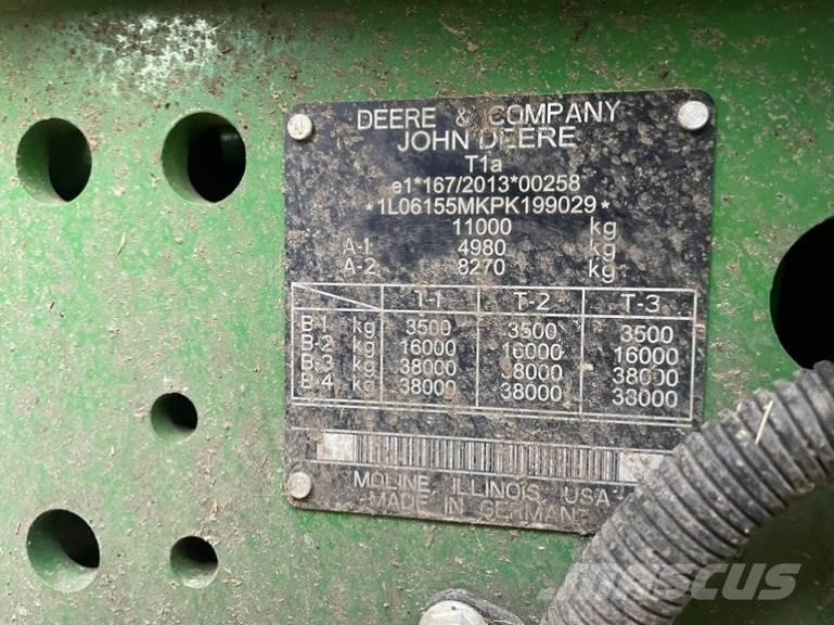 John Deere 6155M Traktory