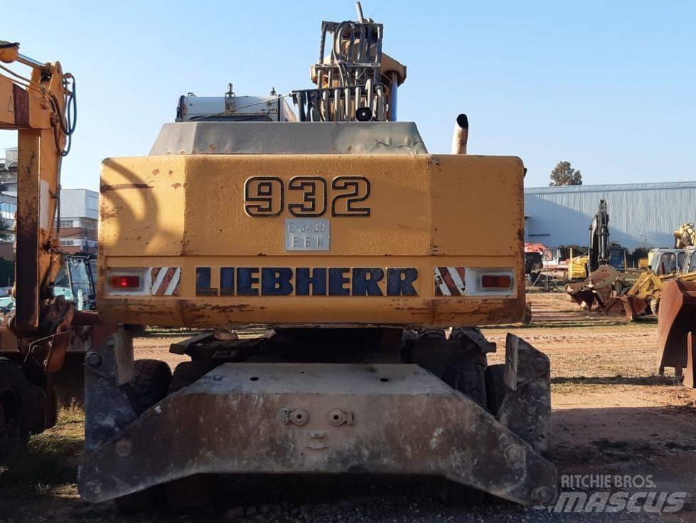 Liebherr A 932 Kolová rýpadla