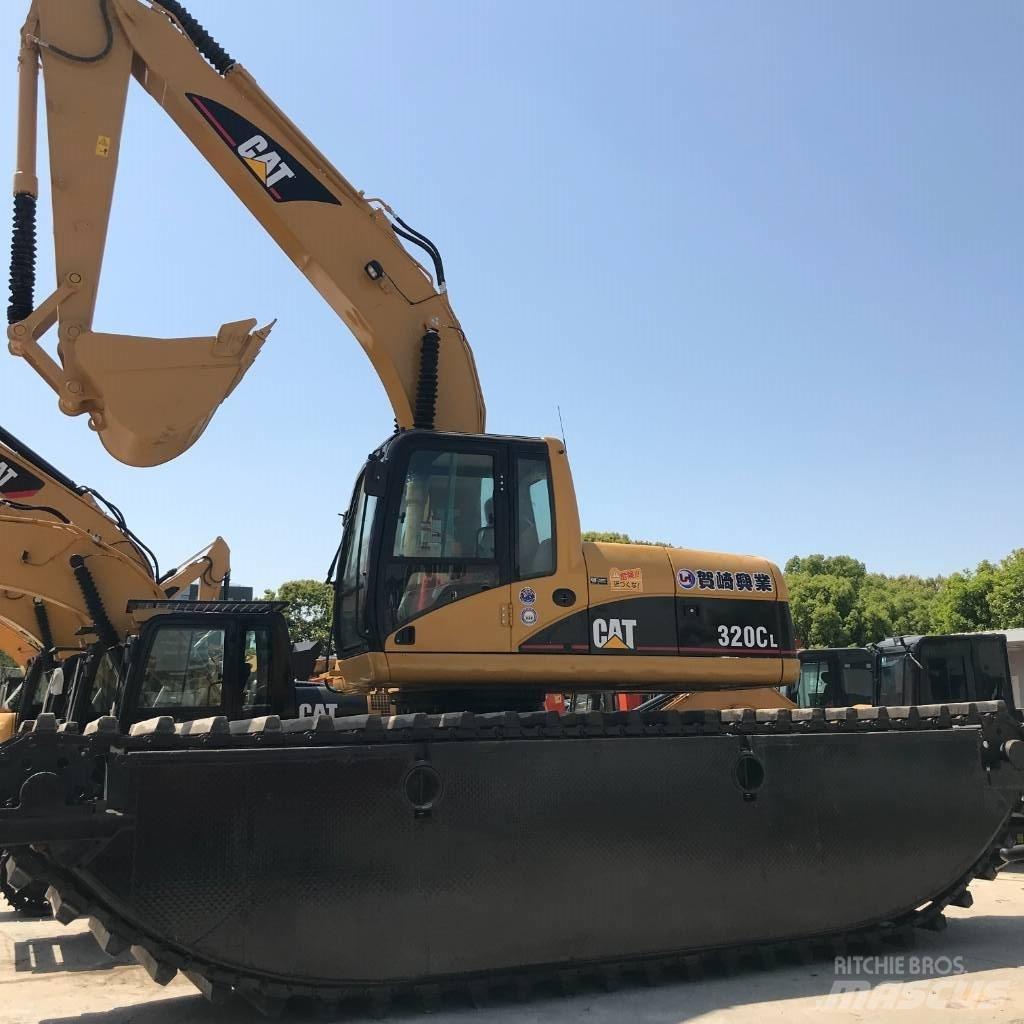CAT 320 C L Obojživelná rypadla