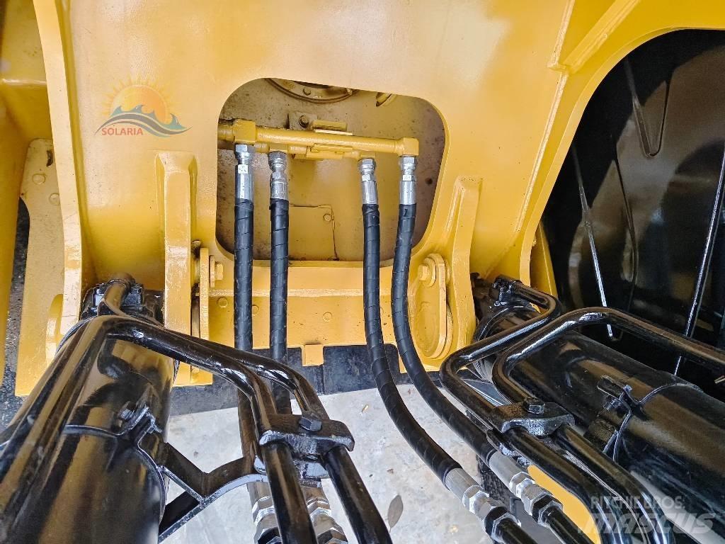 CAT 330 D 2L Pásová rýpadla