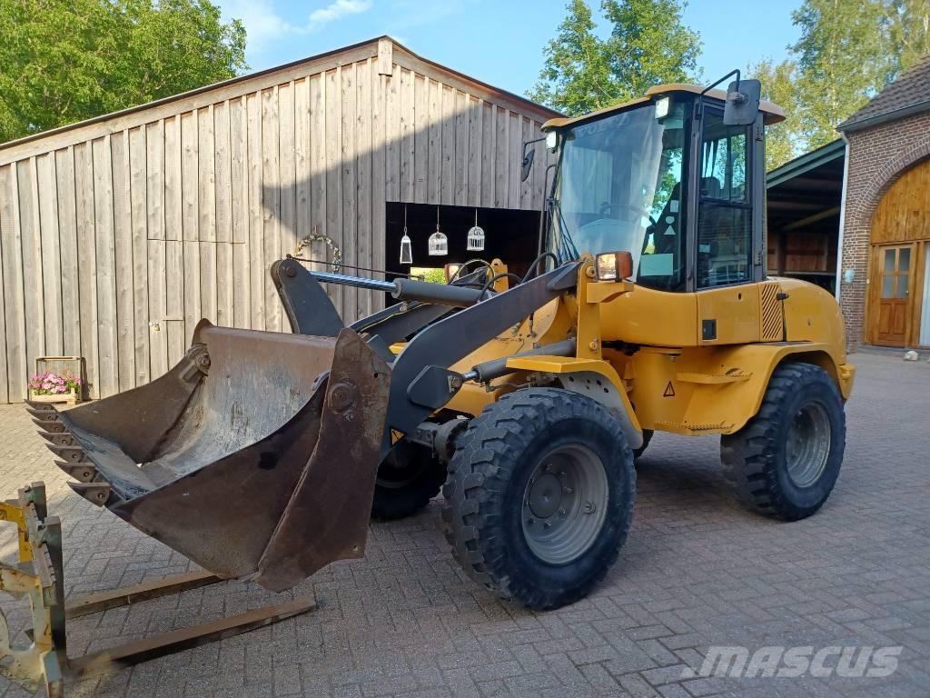 Volvo L 30 B Kolové nakladače