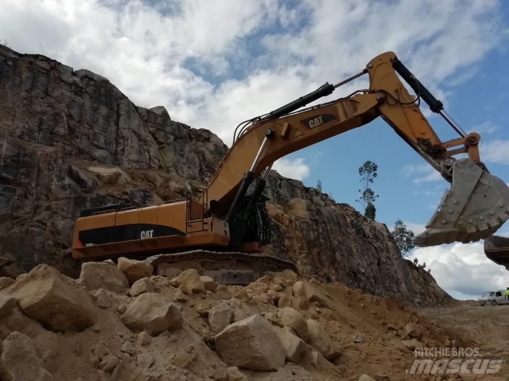 CAT 390 D L ME Pásová rýpadla