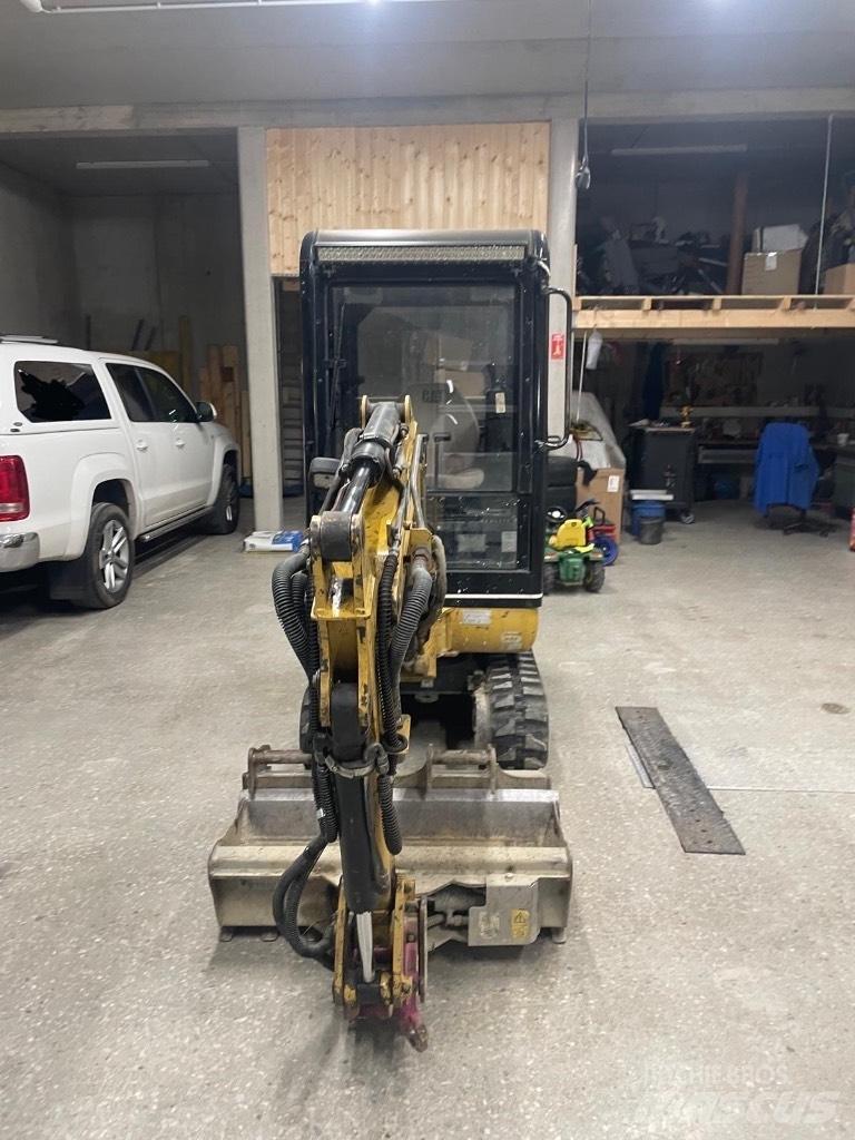 CAT 301.5 Mini rýpadla < 7t
