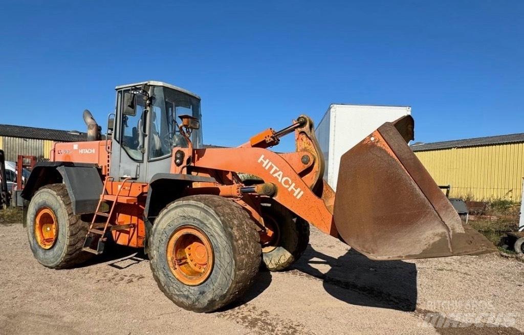 Hitachi LX 210 E Kolové nakladače