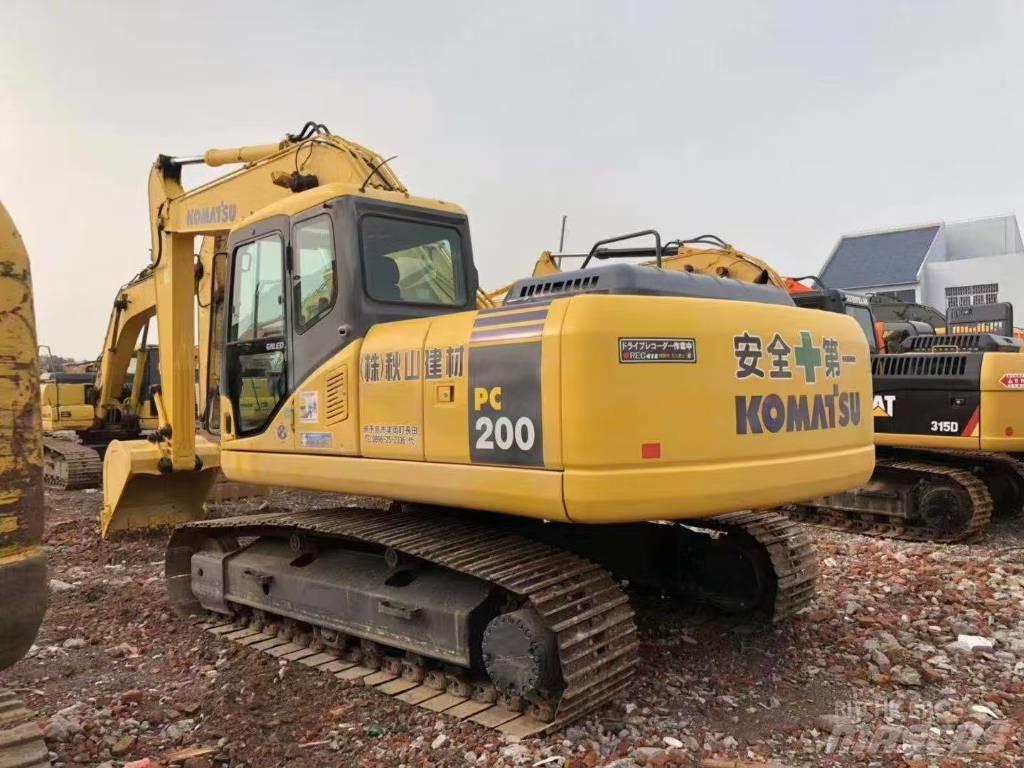 Komatsu 200-7 Pásová rýpadla