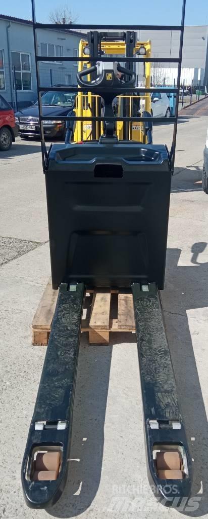 Hyster P 2.5 S Nízkozdvižný vozík s plošinou