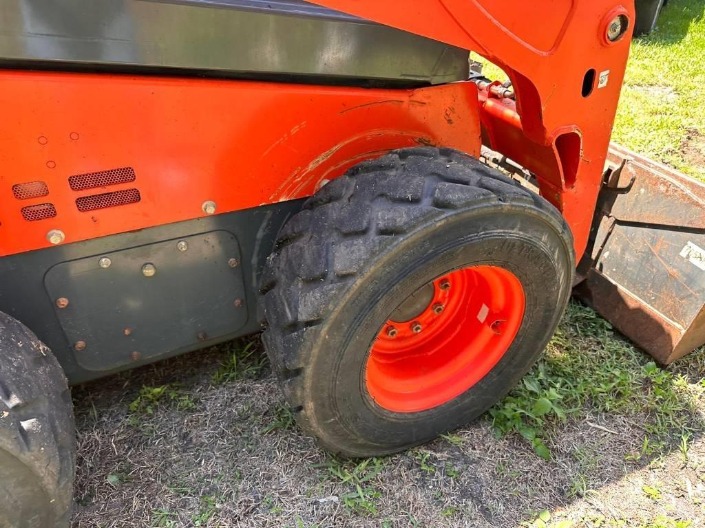 Kubota SSV 75 Smykem řízené nakladače