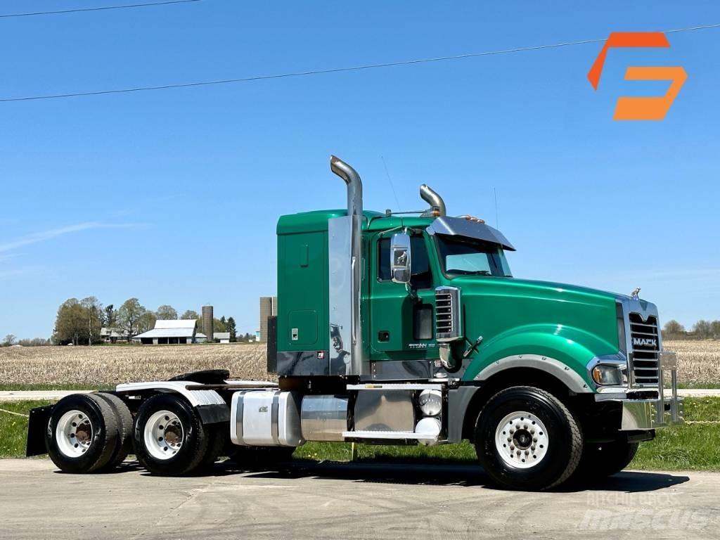 Mack TD713 Další