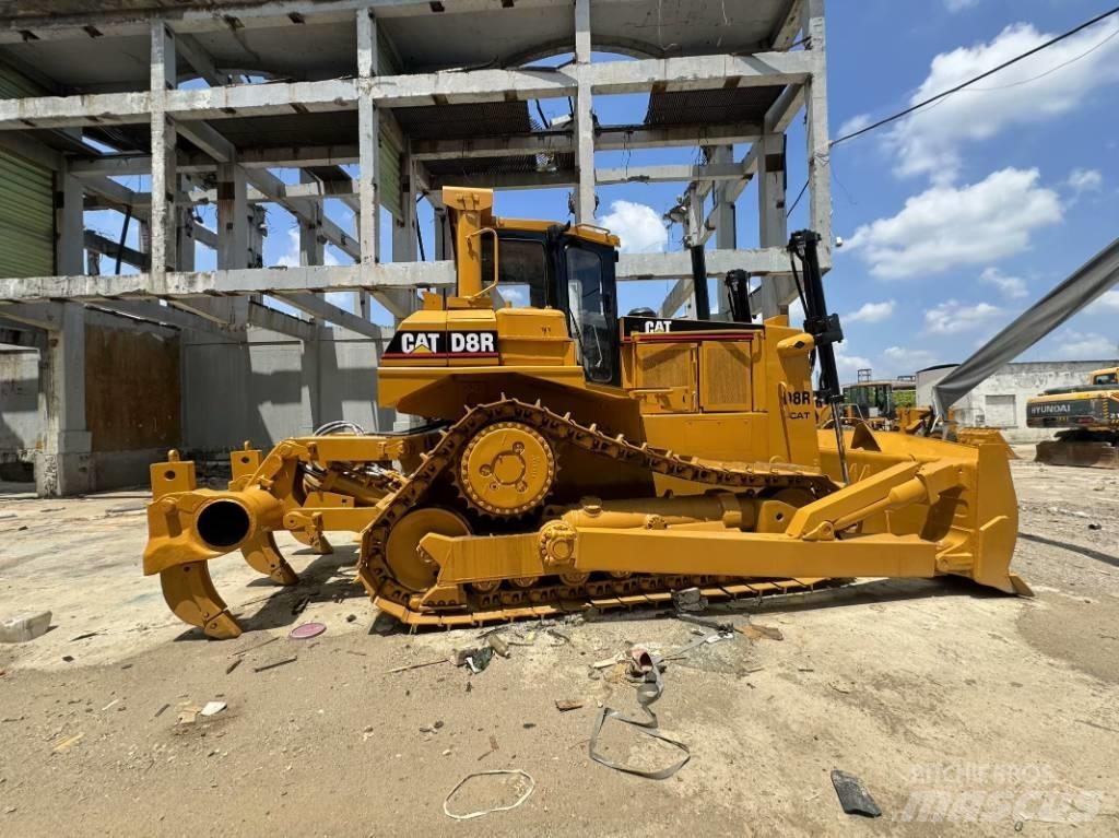 CAT D 7 R Pásové dozery