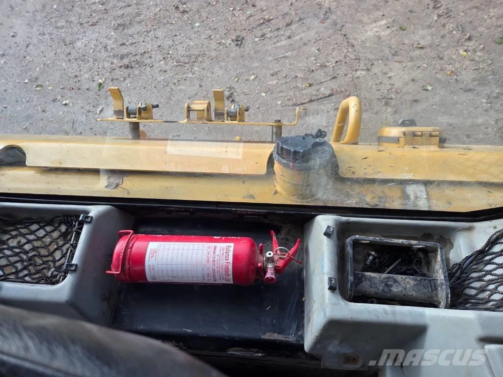 CAT D 6 N LGP Pásové dozery