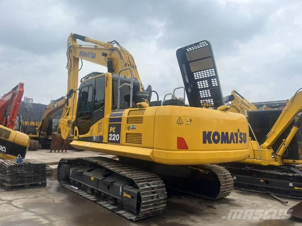 Komatsu PC 220-8N1 Pásová rýpadla