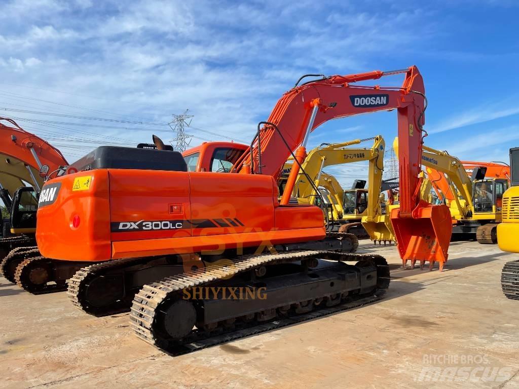 Doosan 300LC Pásová rýpadla