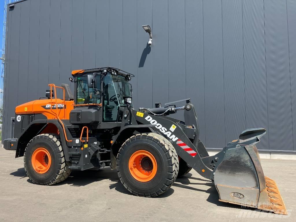 Doosan DL 320-7 Kolové nakladače