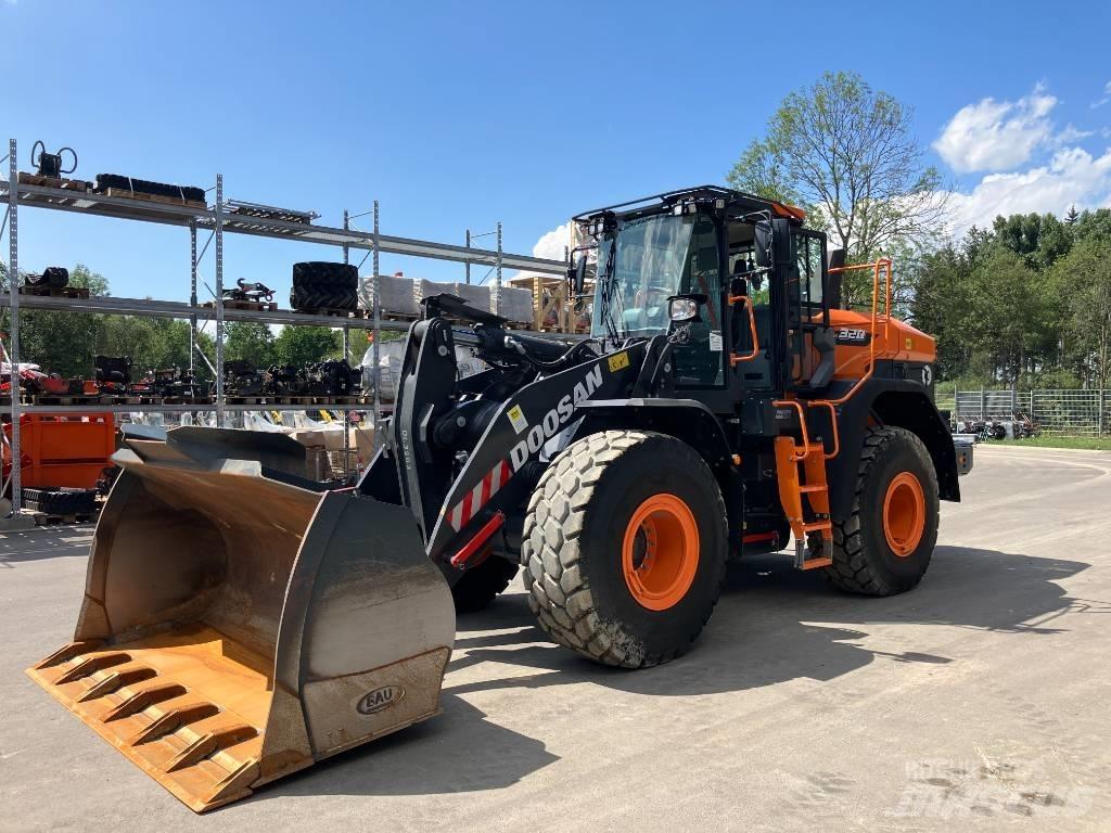 Doosan DL 320-7 Kolové nakladače