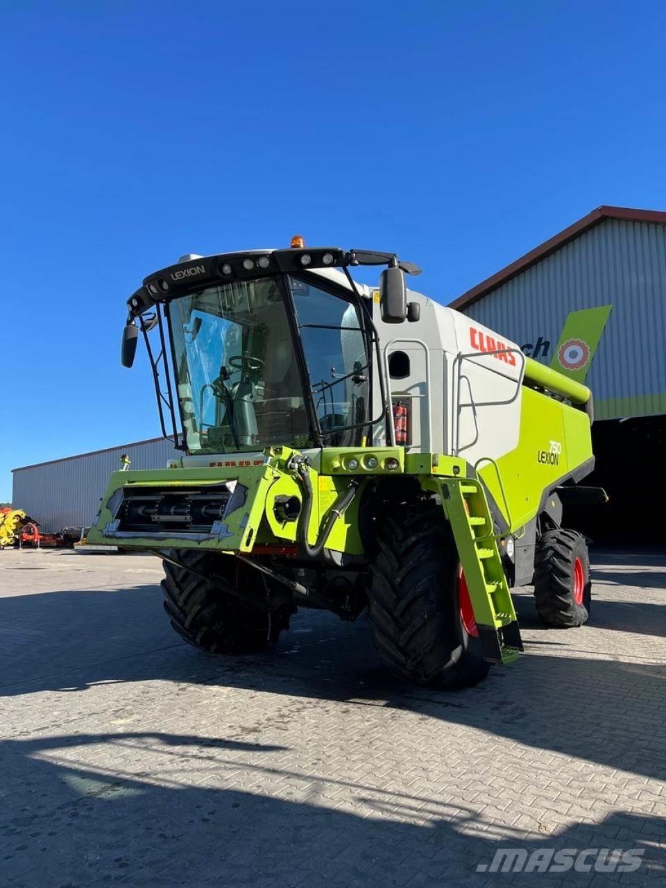 CLAAS Lexion 750 Sklízecí mlátičky