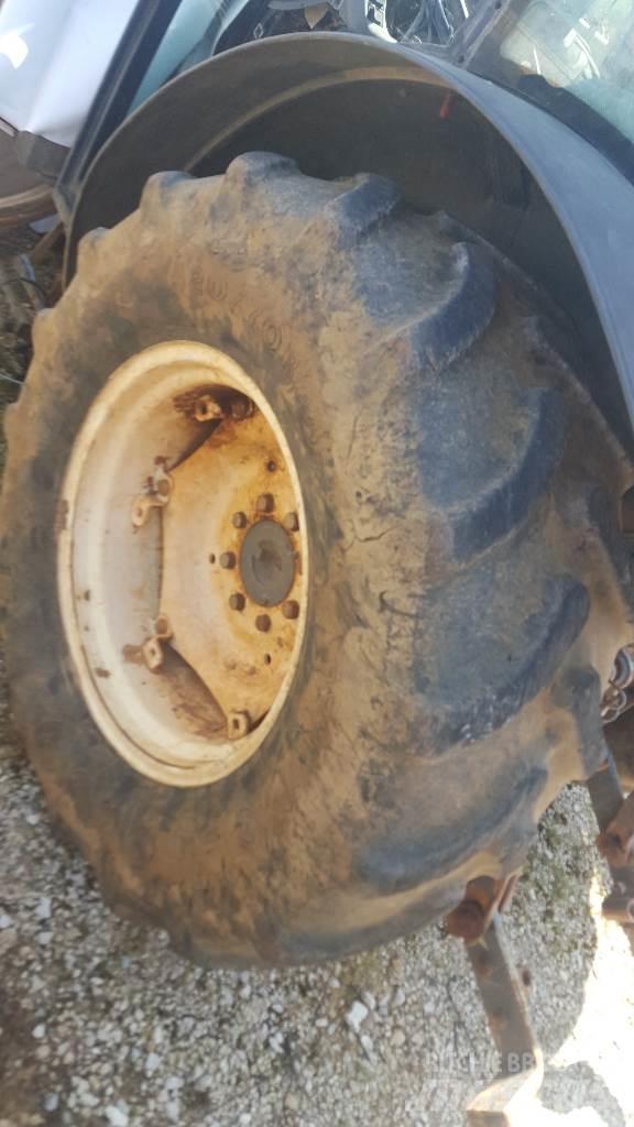 Pneus 420/70R24 Pneumatiky, kola a ráfky