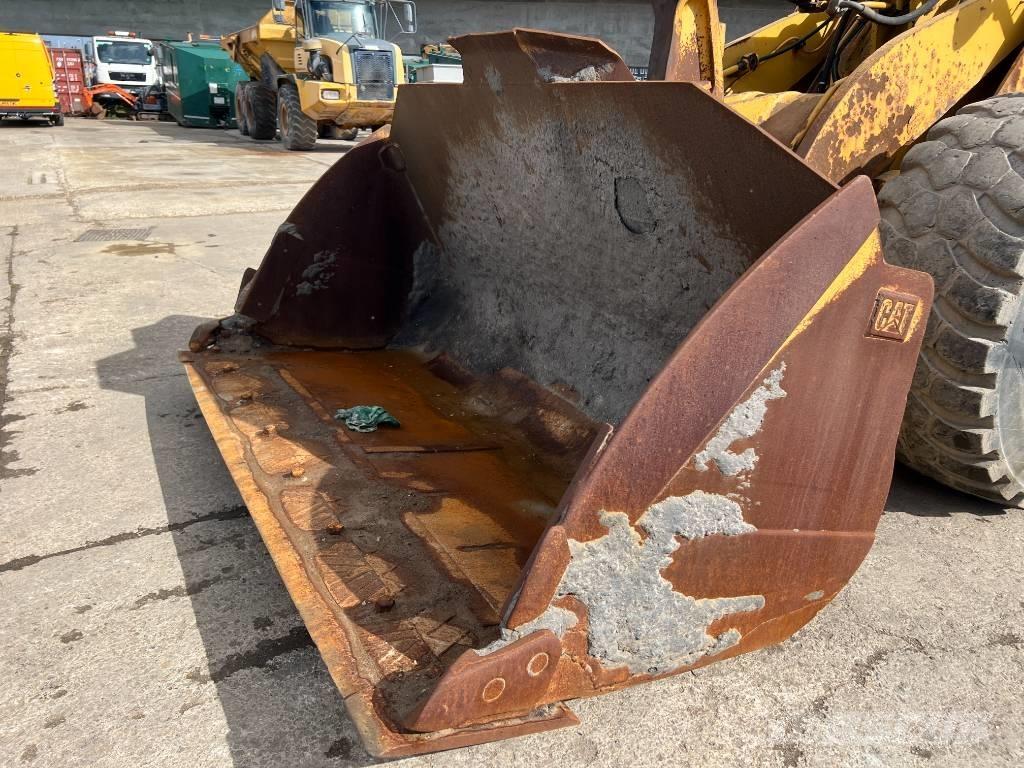 CAT 966 H Kolové nakladače