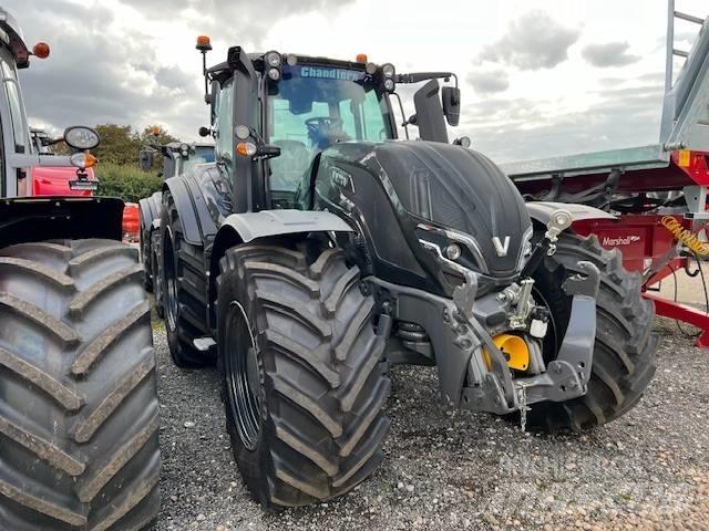 Valtra T215A Traktory