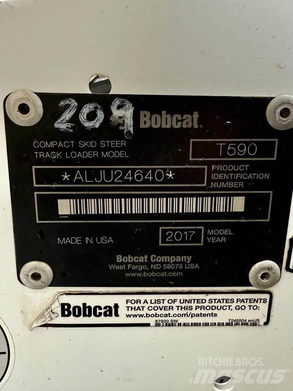 Bobcat T590 Smykem řízené nakladače