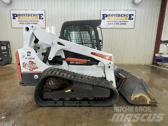 Bobcat T650 Smykem řízené nakladače