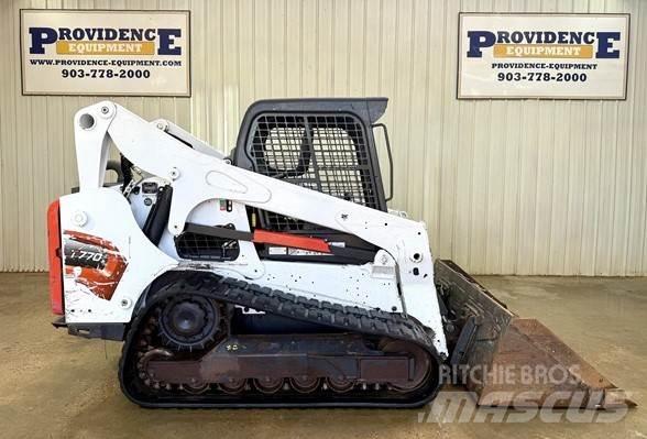 Bobcat T770 Smykem řízené nakladače