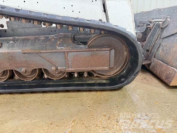 Bobcat T770 Smykem řízené nakladače