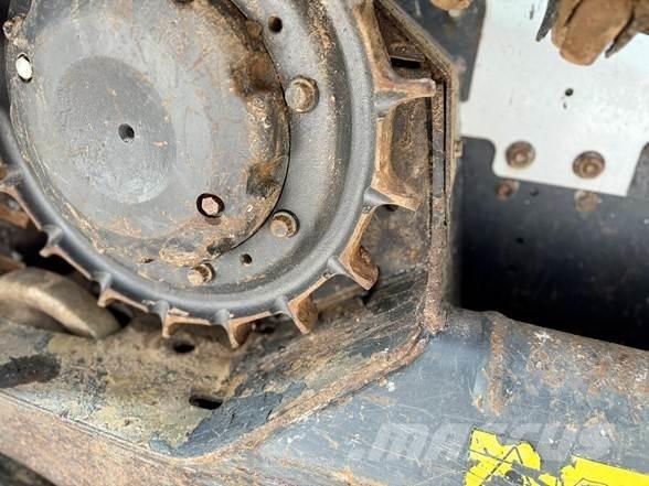 Bobcat T770 Smykem řízené nakladače