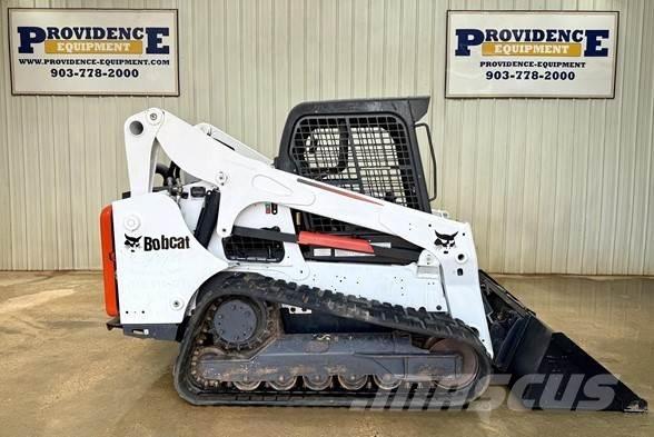 Bobcat T770 Smykem řízené nakladače
