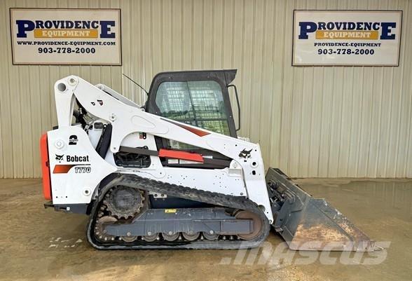Bobcat T770 Smykem řízené nakladače
