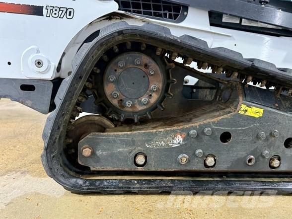 Bobcat T870 Smykem řízené nakladače