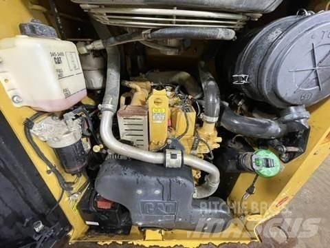 CAT 259D Smykem řízené nakladače
