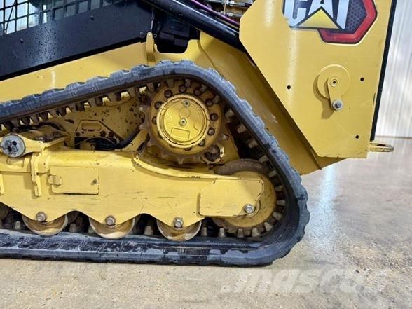 CAT 259D3 Smykem řízené nakladače