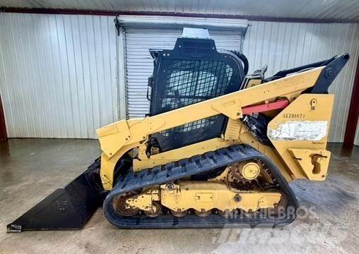 CAT 299D2 XHP Smykem řízené nakladače