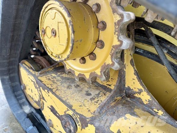 CAT 299D3 Smykem řízené nakladače