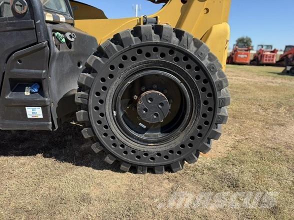 CAT TL1055D Teleskopické manipulátory