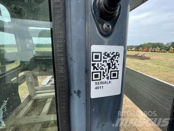 Kubota KX057-4 Kabiny a interiér
